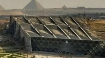 المتحف المصري الكبير يوقف بيع التذاكر صباحًا ويحدد مواعيد حجز جديدة للمُتأخرين